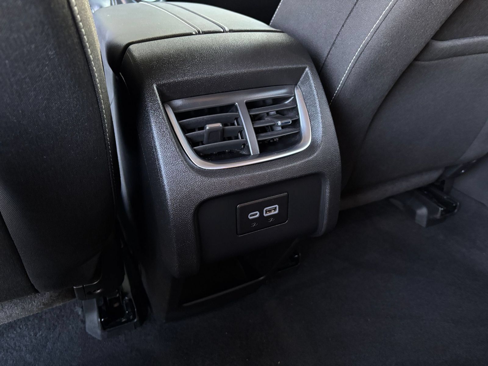 Used 2026 Chevrolet Blazer LT FWD image 22