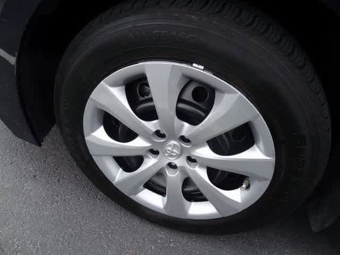 Used 2022 Toyota Corolla LE image 14