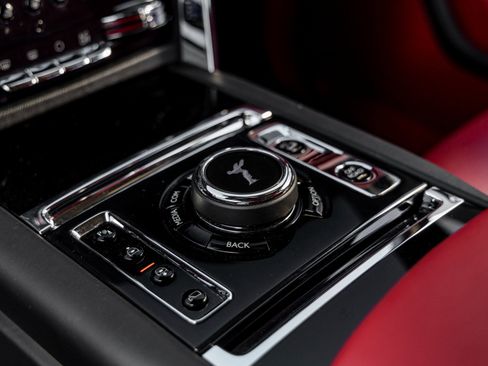 Used 2023 Rolls-Royce Cullinan image 34