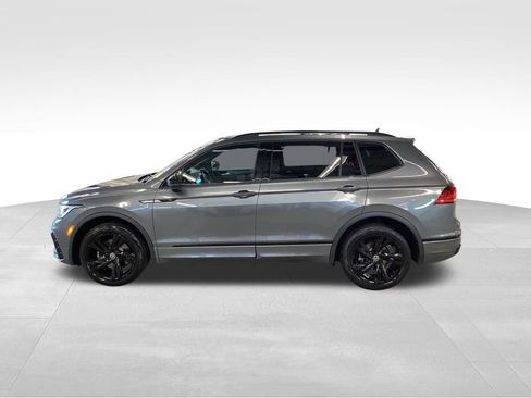 Used 2023 Volkswagen Tiguan SE R-Line AWD/4WD image 2