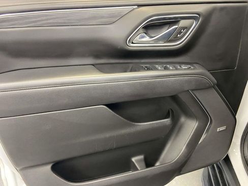 Used 2023 GMC Yukon SLT image 17