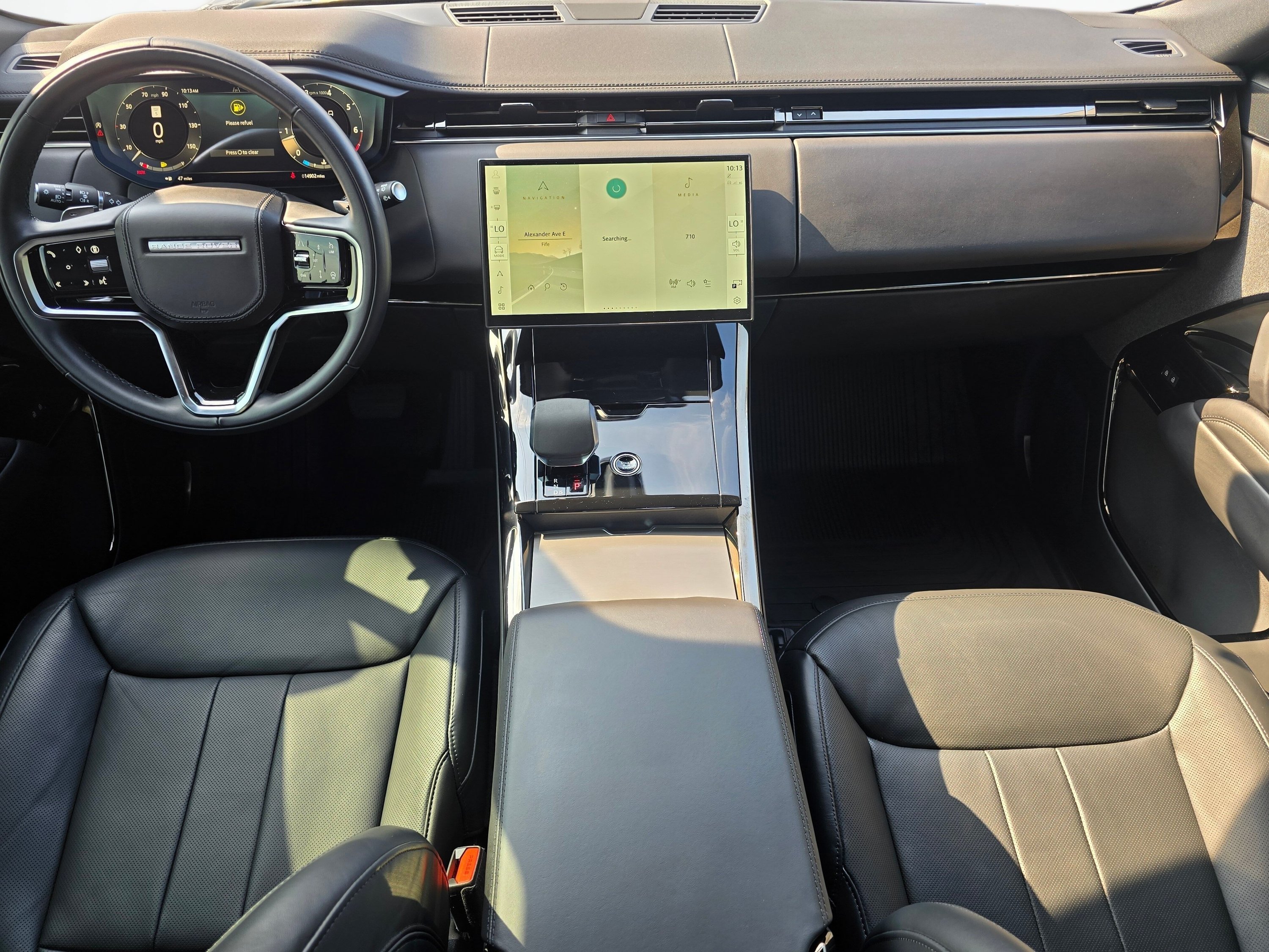 Used 2025 Land Rover Range Rover Sport SE AWD/4WD image 16