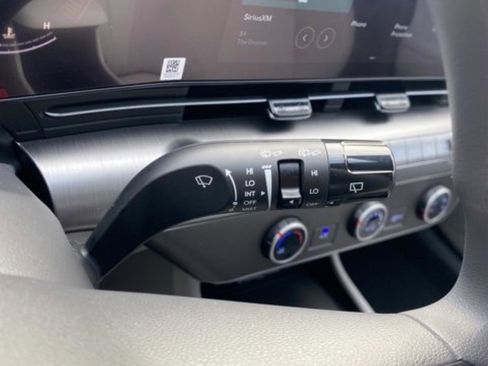 New 2026 Hyundai Kona SE FWD image 18