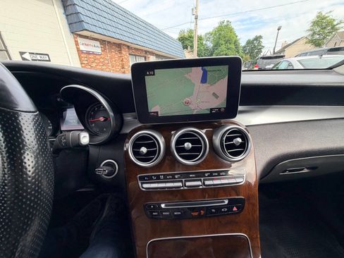 Used 2018 Mercedes-Benz GLC 300 image 10