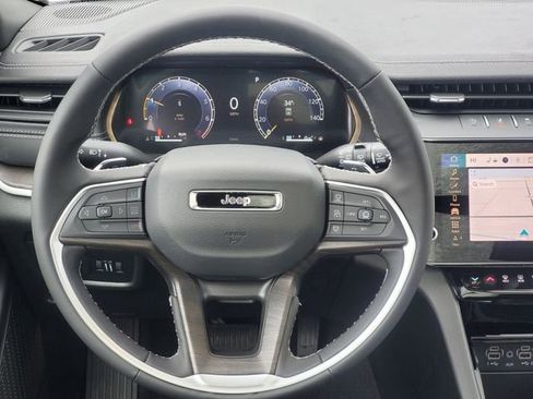 New 2026 Jeep Grand Cherokee Limited AWD/4WD image 18