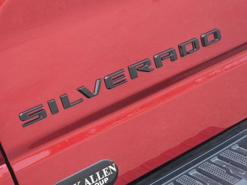 Used 2026 Chevrolet Silverado 1500 LT Trail Boss w/ LT Trail Boss Premium Package AWD/4WD image 11