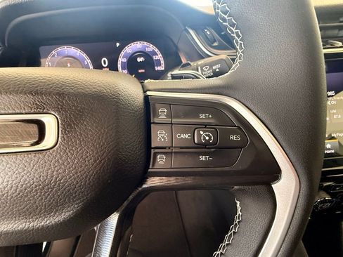 Used 2025 Jeep Grand Cherokee L Altitude image 30