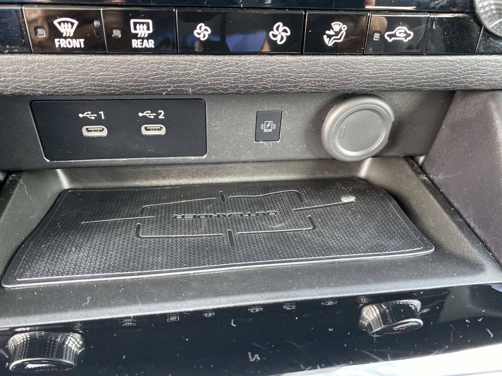 Used 2025 Mitsubishi Outlander SE FWD image 14