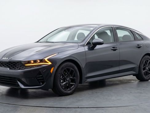 Used 2025 Kia K5 LXS image 3