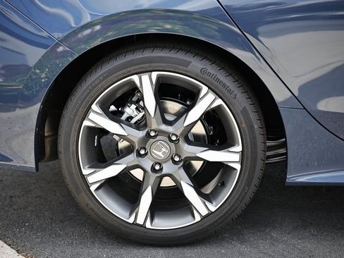 New 2026 Honda Civic FWD Hybrid Sedan image 17