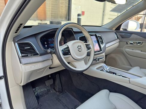 Used 2025 Volvo XC90 T8 Ultra w/ Protection Package Premier AWD/4WD image 14