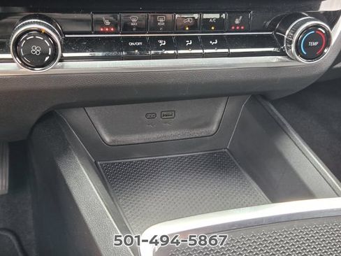 Used 2025 Chevrolet Equinox LT FWD image 19