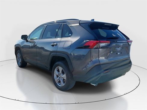 Used 2024 Toyota RAV4 XLE w/ Convenience Package image 4