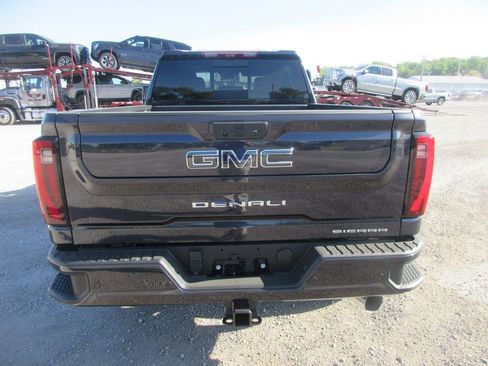 New 2026 GMC Sierra 3500 Denali Ultimate AWD/4WD image 5