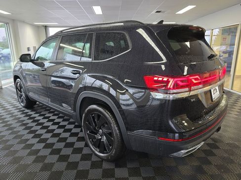 New 2026 Volkswagen Atlas SE image 6