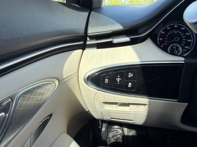 Used 2022 Genesis GV70 2.5T w/ Advanced Package AWD/4WD image 13