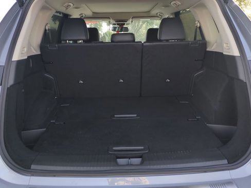 Certified 2025 Nissan Rogue SL w/ Tech Package FWD image 13