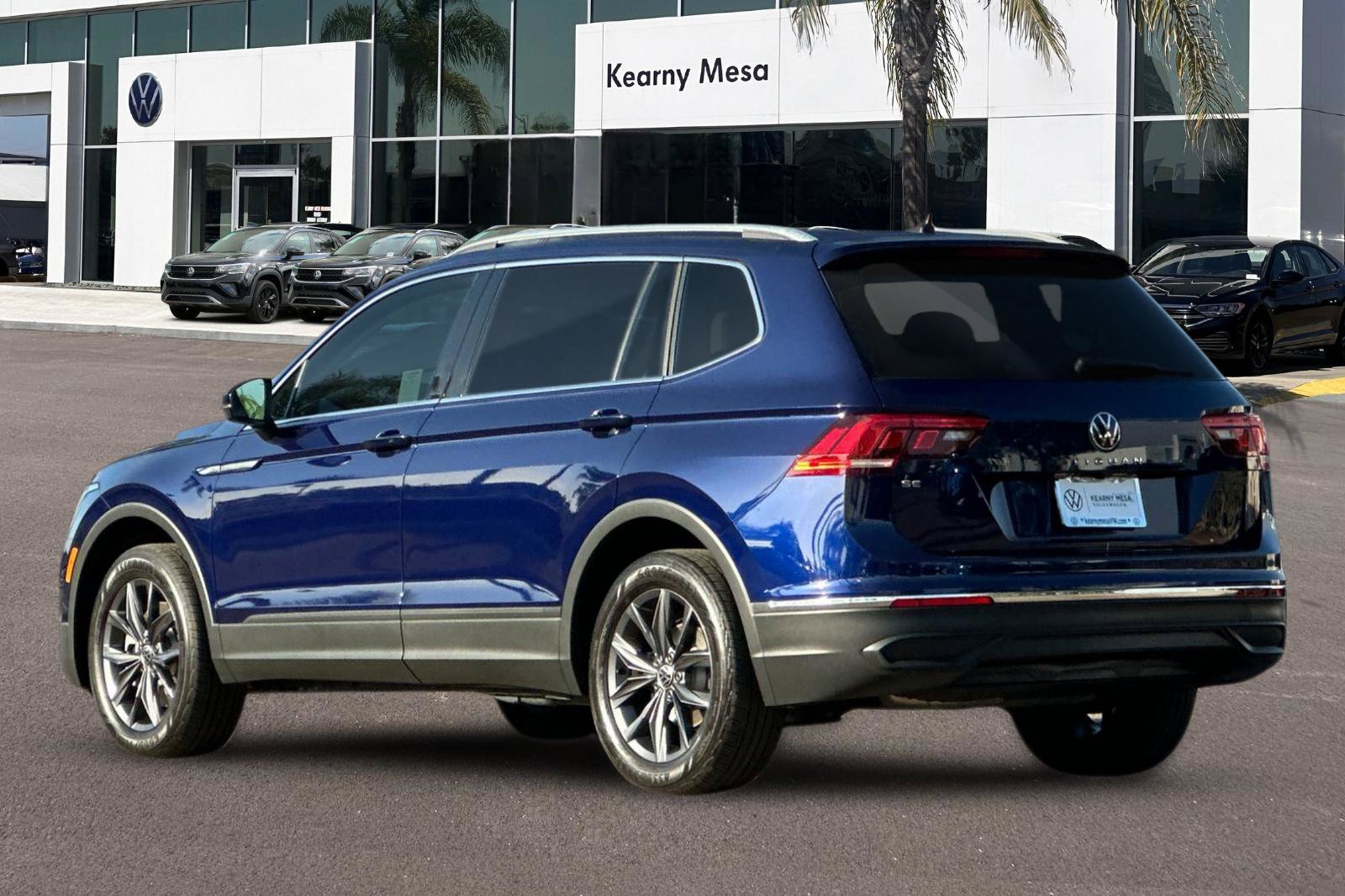 Used 2023 Volkswagen Tiguan SE FWD image 6