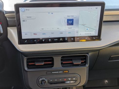 Used 2025 Ford Maverick Lariat w/ 4K Tow Package image 14