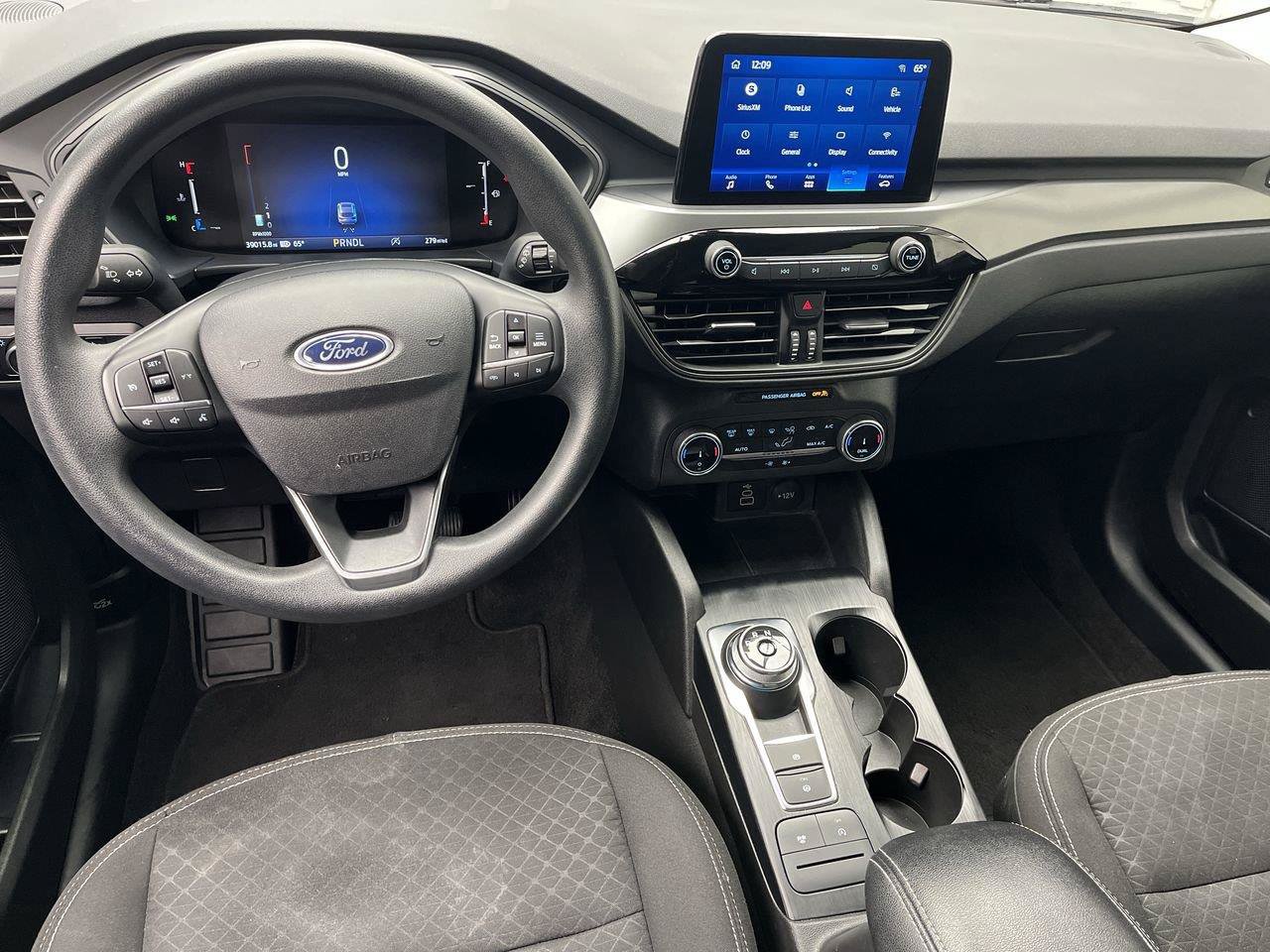 Used 2025 Ford Escape Active AWD/4WD image 12