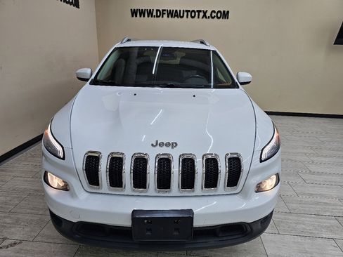 Used 2014 Jeep Cherokee Latitude w/ Comfort/Convenience Group image 3
