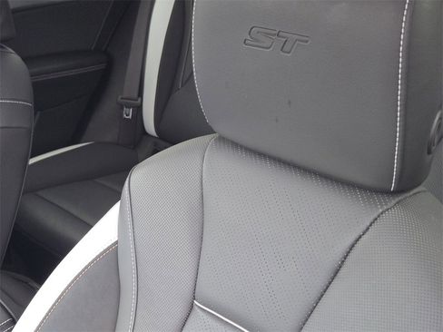 Used 2025 Buick Envision Sport Touring image 10