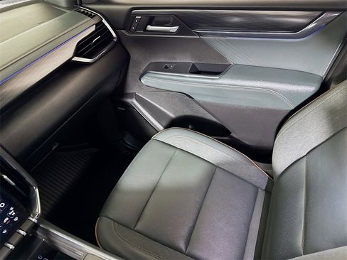 Certified 2025 GMC Acadia AT4 w/ LPO, Floor Liner Package image 22