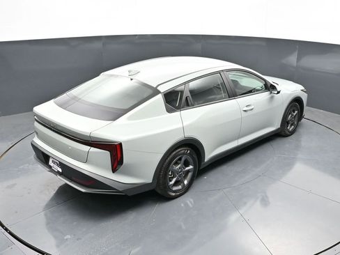 Used 2025 Kia K4 FWD image 30