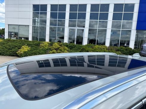 Certified 2024 Volvo XC90 B6 Ultimate w/ Protection Package Premier AWD/4WD image 10