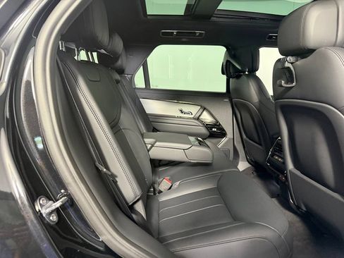 Used 2025 Land Rover Range Rover Sport SE AWD/4WD image 17