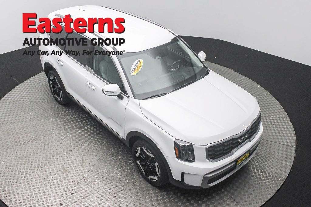 Used 2023 Kia Telluride S FWD image 4