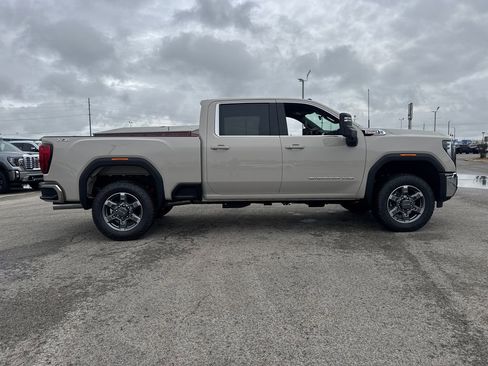 New 2026 GMC Sierra 2500 SLE w/ SLE Value Package; AWD/4WD image 8