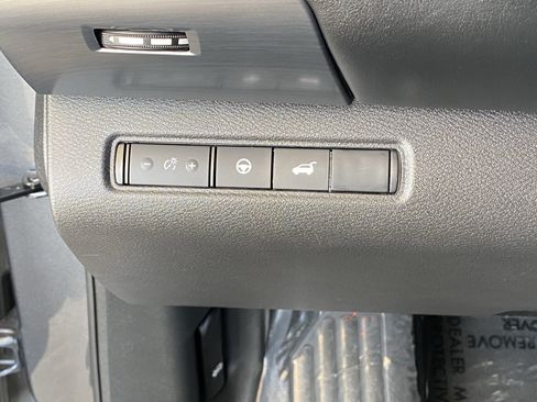 Used 2025 Nissan Pathfinder SL w/ Cargo Package AWD/4WD image 20