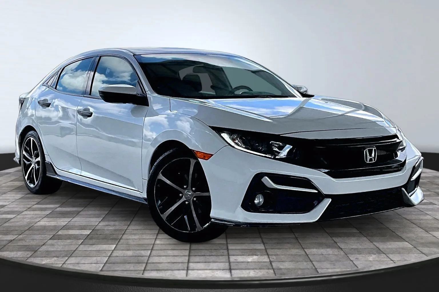 Used 2021 Honda Civic Sport image 3