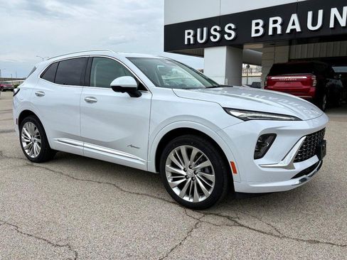 Used 2026 Buick Envision Avenir AWD/4WD image 2