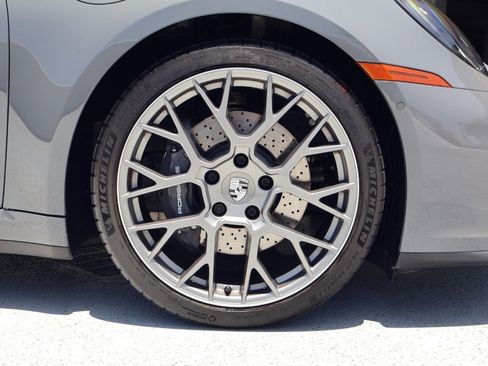 Certified 2025 Porsche 911 Carrera RWD image 25