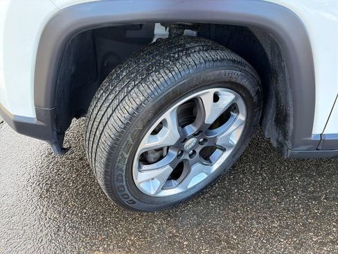 Used 2018 Jeep Compass Limited w/ Navigation Group AWD/4WD image 18