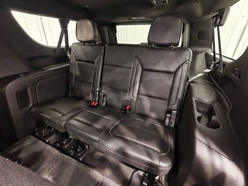 Used 2023 GMC Yukon XL Denali AWD/4WD image 33
