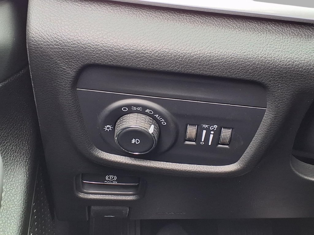 New 2026 Jeep Grand Cherokee Limited AWD/4WD image 16