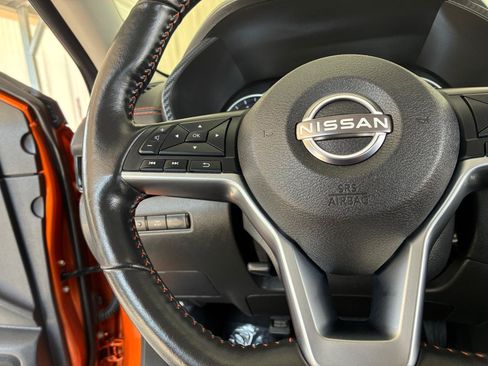 Used 2025 Nissan Sentra SR w/ SR Premium Package FWD image 24