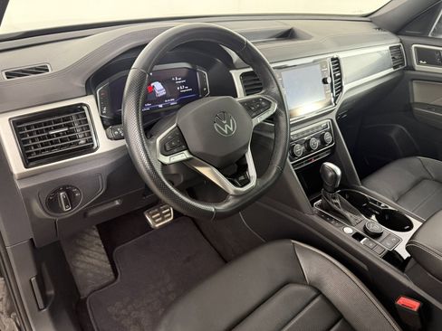 Used 2023 Volkswagen Atlas Cross Sport SEL Premium R-Line AWD/4WD image 18