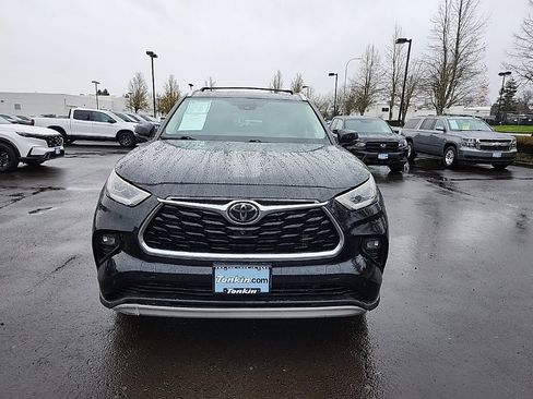Used 2021 Toyota Highlander Platinum image 30