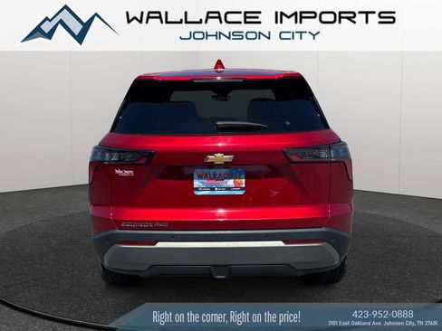 Used 2025 Chevrolet Equinox LT w/ Safety and Technology Package AWD/4WD image 4