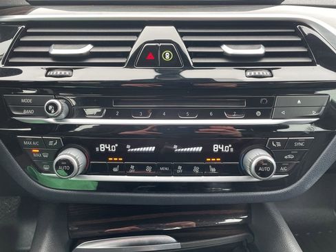 Used 2017 BMW 530i xDrive image 22