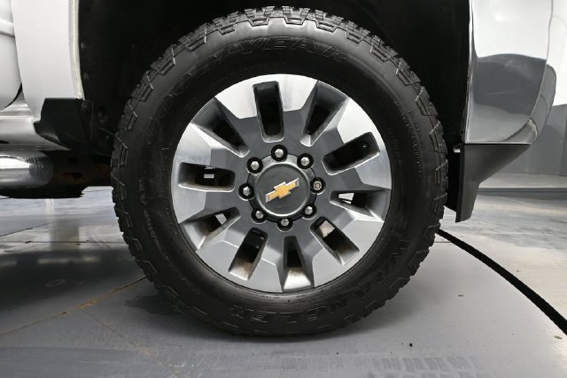 Used 2018 Chevrolet Silverado 2500 LT w/ True North Edition AWD/4WD image 12