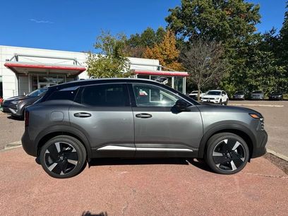 New 2025 Nissan Kicks SR w/ SR Premium Package