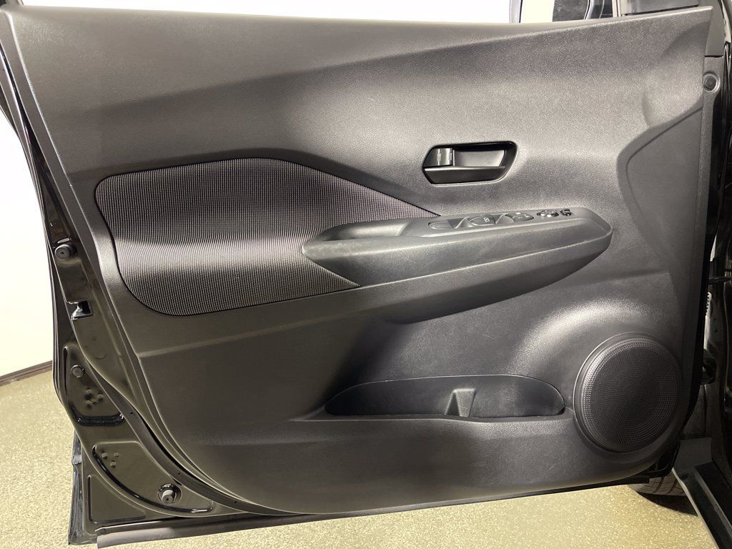 Used 2020 Nissan Kicks S FWD image 17