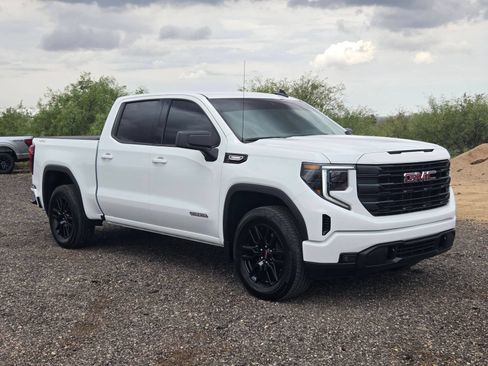 Used 2026 GMC Sierra 1500 Elevation AWD/4WD image 3