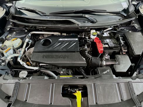 Used 2023 Nissan Rogue S image 32