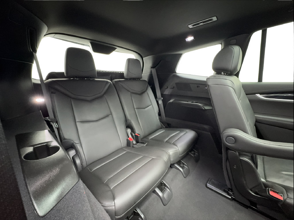 Used 2025 Cadillac XT6 Premium Luxury AWD/4WD image 34